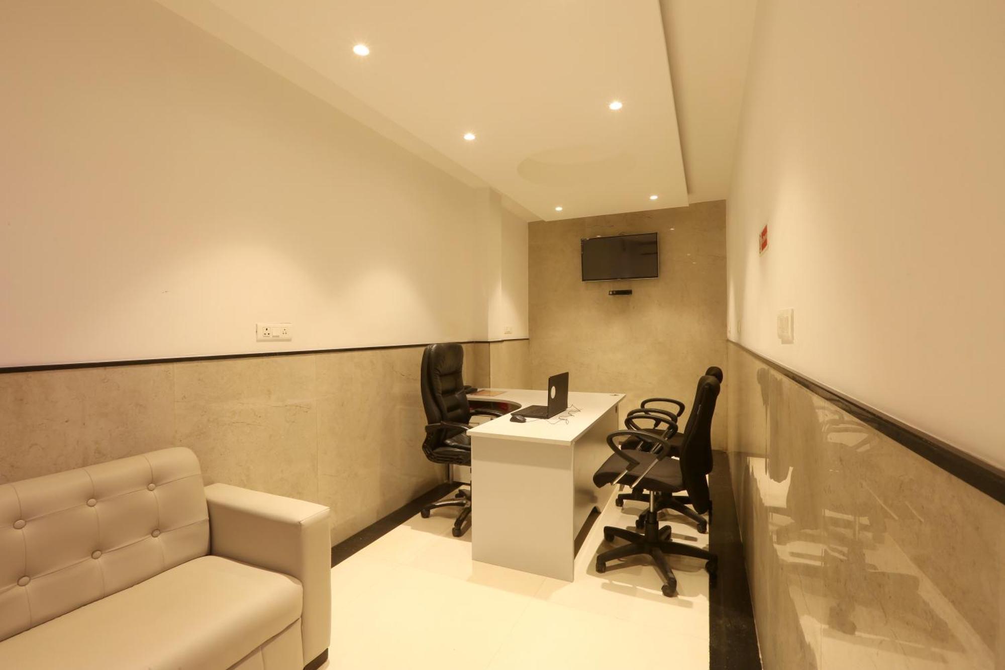 Hotel Arch Suites - Near Aerocity New Delhi Eksteriør bilde