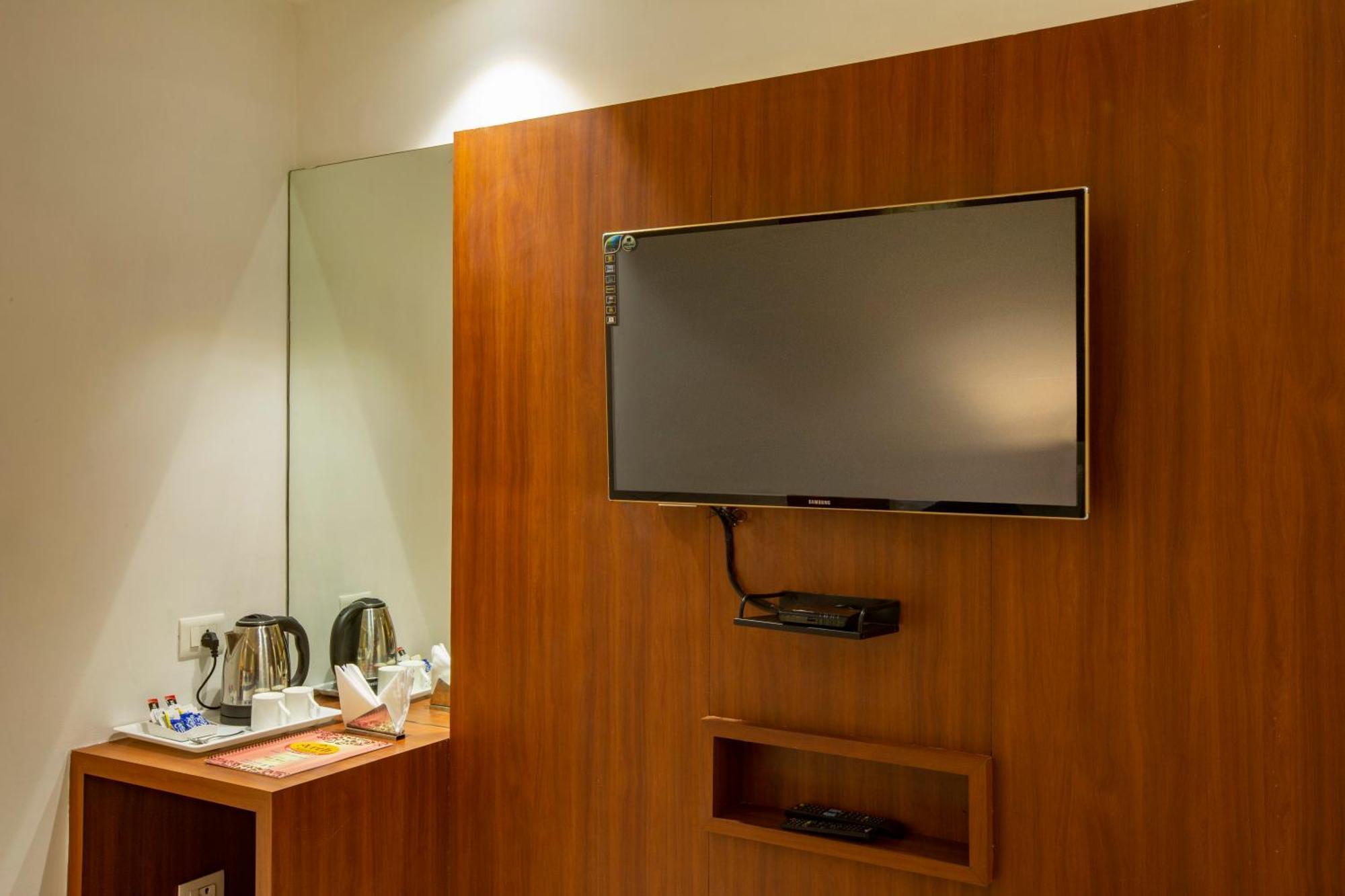 Hotel Arch Suites - Near Aerocity New Delhi Eksteriør bilde